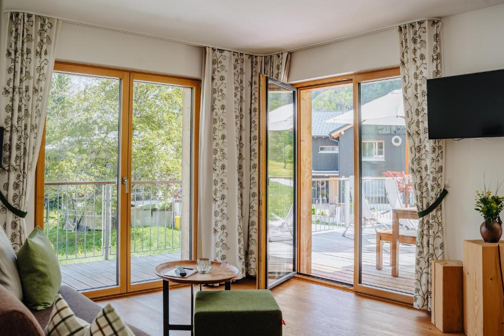 TV a/nebo společenská místnost v ubytování Landhaus Valfontana