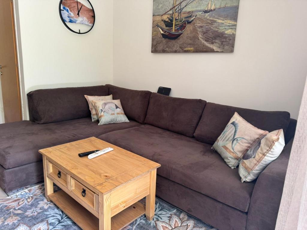 Posezení v ubytování Raya Apartments Siviri Garden