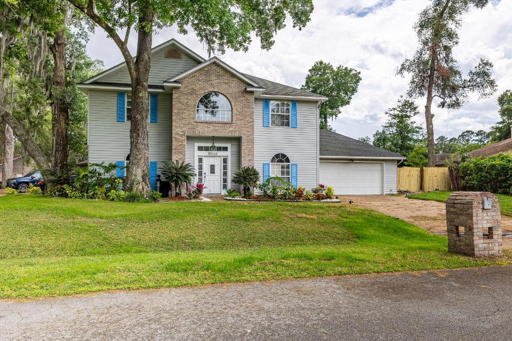 Κήπος έξω από το Rococo Retreat