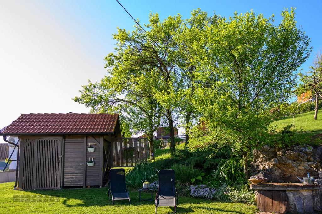 Zahrada ubytování Vineyard Cottage Klemencic