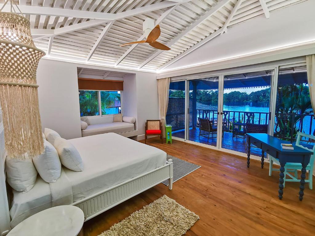 Hotel Tortuga Lodge & Gardens