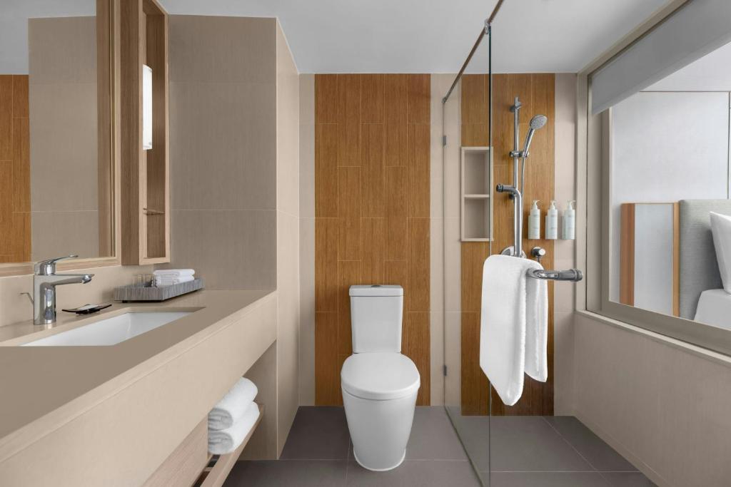 Courtyard by Marriott Phuket, Patong Beach Resort - 12