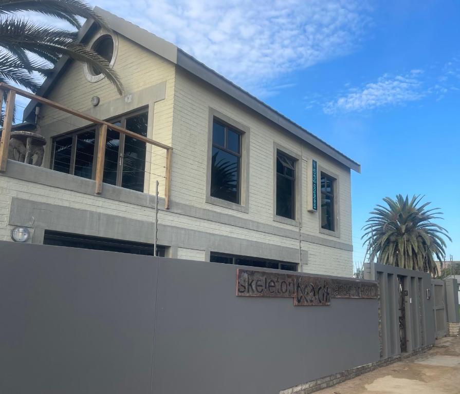 Skeleton Beach Backpackers