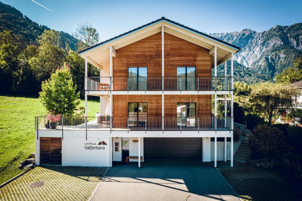 Nespecifikovaný výhled na hory nebo výhled na hory při pohledu z apartmánu