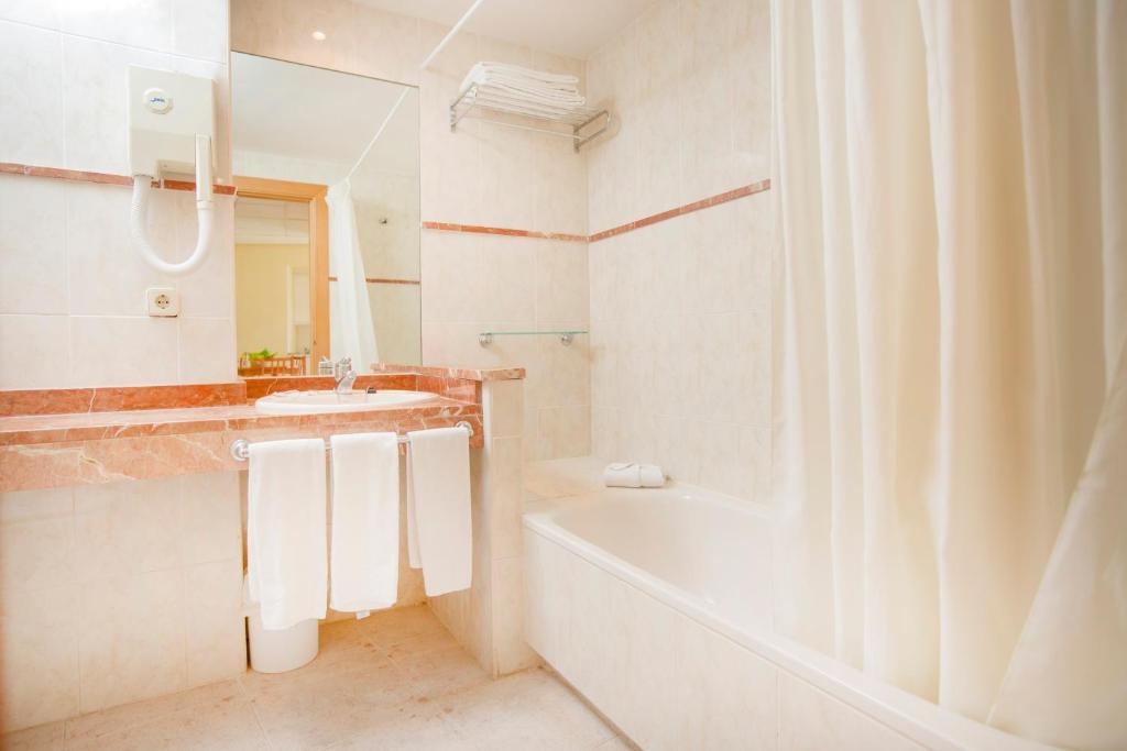Hotel Tres Anclas, Gandía – Bijgewerkte prijzen 2023