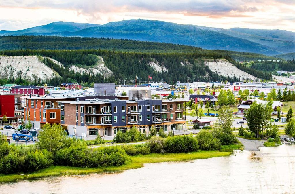 NN - Wind River #2 - Downtown 2-bed 2-bath - Housity