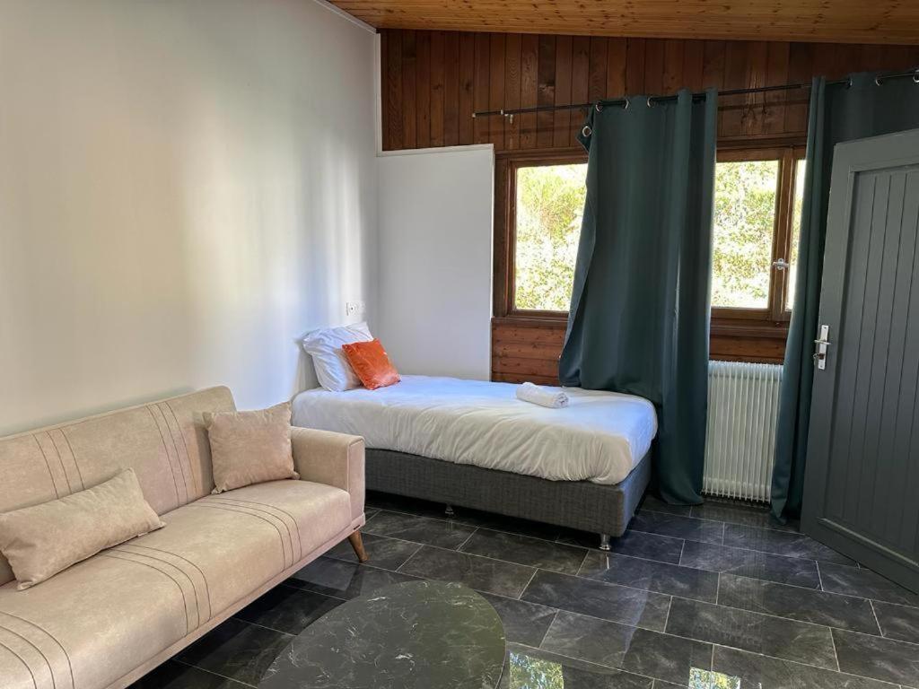 Posezení v ubytování Hotel Parc Les Cigognes