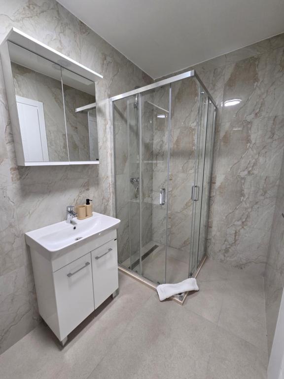 Apartments Ivo Herceg Novi - 17