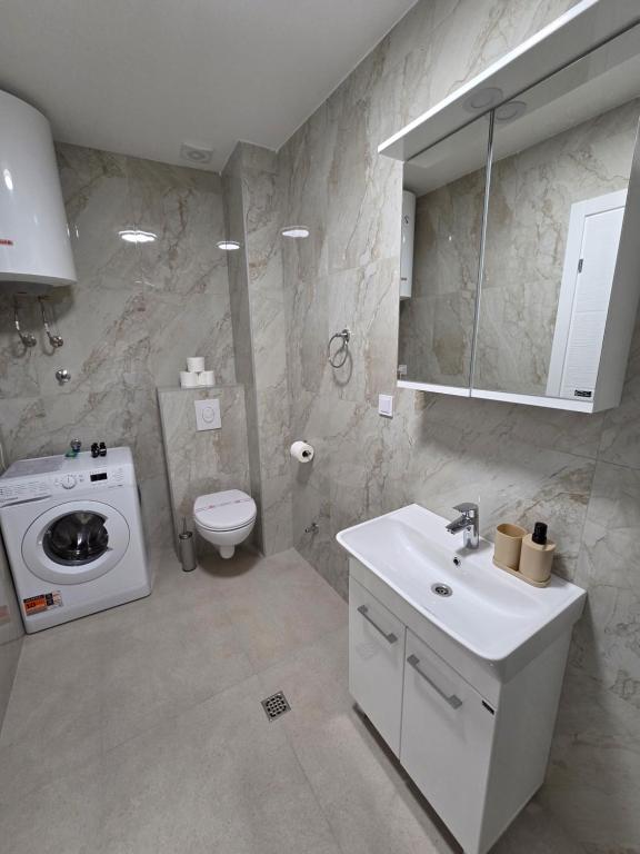 Apartments Ivo Herceg Novi - 18