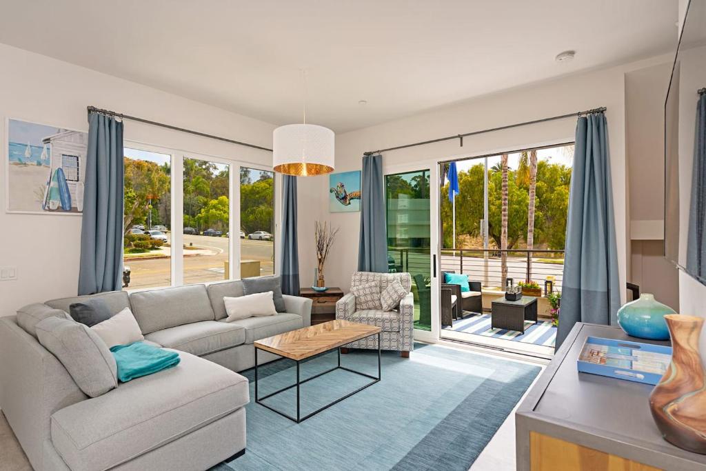Upscale Modern Townhouse at Balboa Park photo