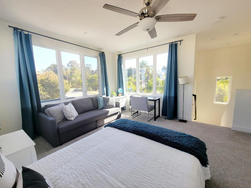 Upscale Modern Townhouse at Balboa Park photo