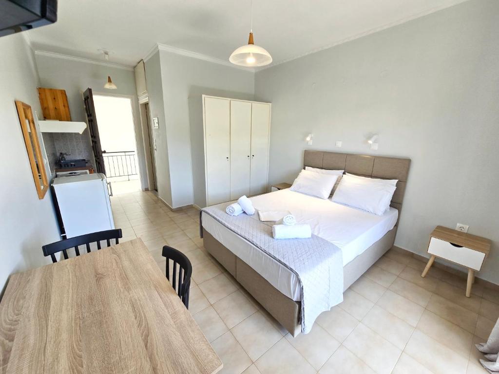 Kuchyň nebo kuchyňský kout v ubytování Amarandos Inn -2025renovated