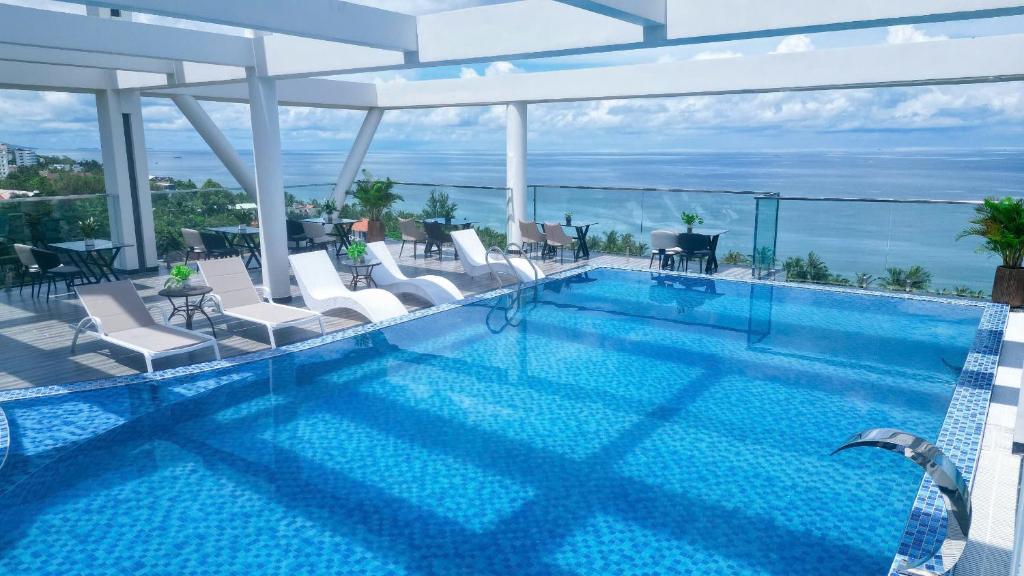 Suite Nhìn Ra Thành Phố
