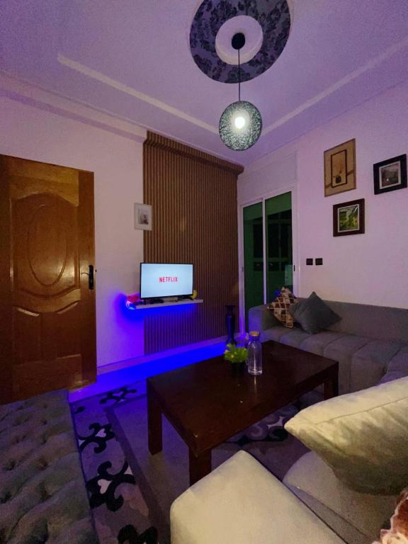Posezení v ubytování Perfect Cozy Apartment in City Center Hamrya