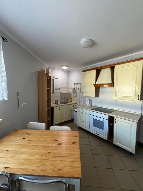 Hostelik Przy Przystanku - Triple Room With Private Bathroom