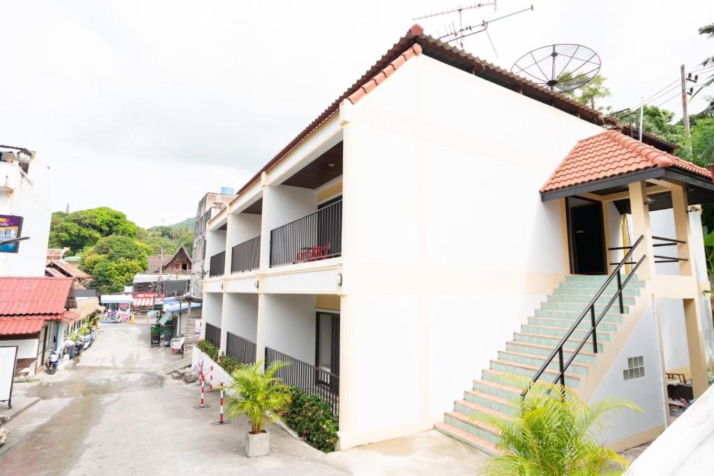 Tri's Miracle Kata Beach Side - Resim 12