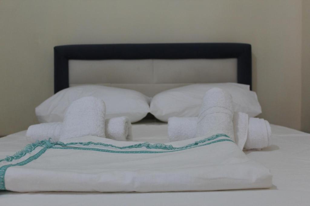 Xhejms Guest House