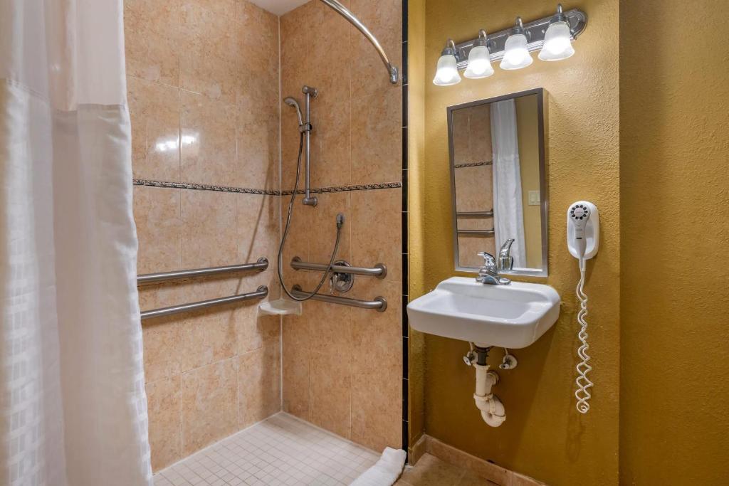 Comfort Suites Sawgrass - 