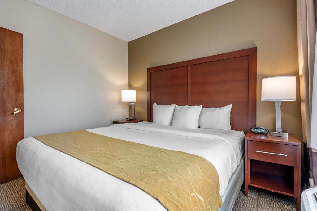 Comfort Suites Sawgrass - 
