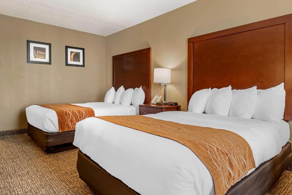 Postel nebo postele na pokoji v ubytování Comfort Inn MSP Airport - Mall of America
