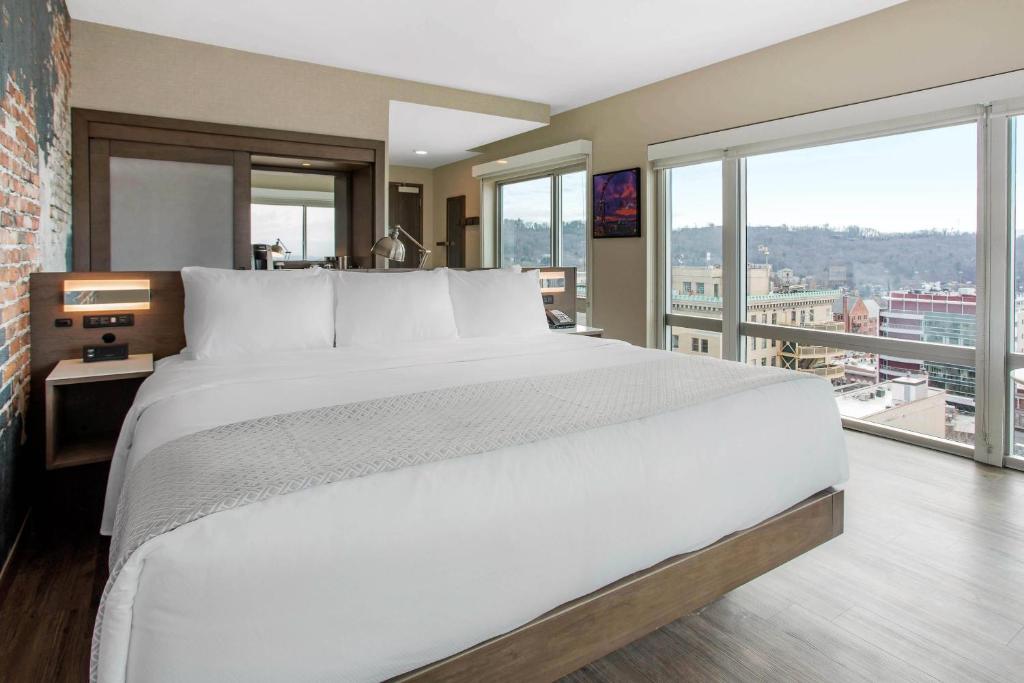 Cambria Hotel Downtown Asheville - 