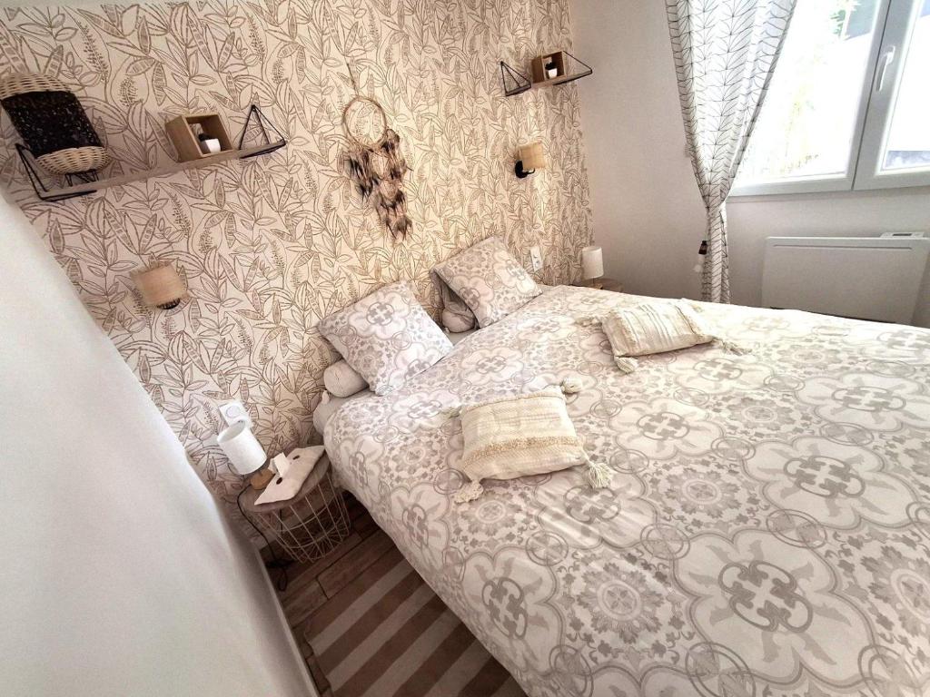 Postel nebo postele na pokoji v ubytování Le 421, Maison d'hôtes Jacuzzi entre amis,familles