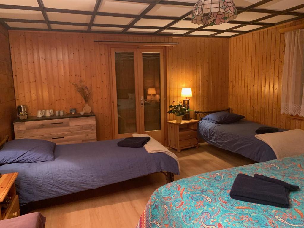 Letto o letti in una camera di La Cure de Vernamiège