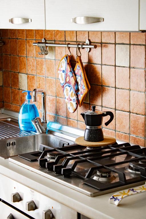 Cucina o angolo cottura di La Clessidra - Rome Ciampino Airport