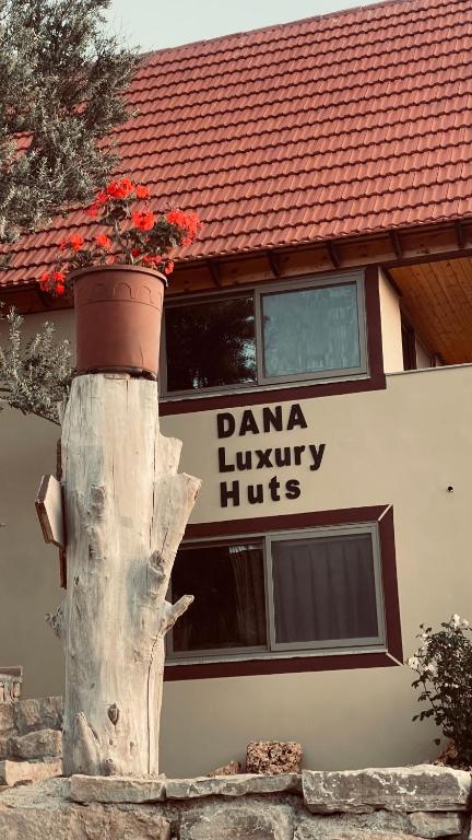 Fotografie z fotogalerie ubytování Dana luxury huts v destinaci Dana