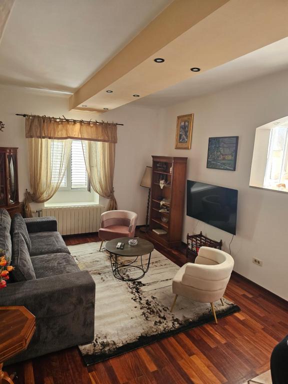 Marmont Suite