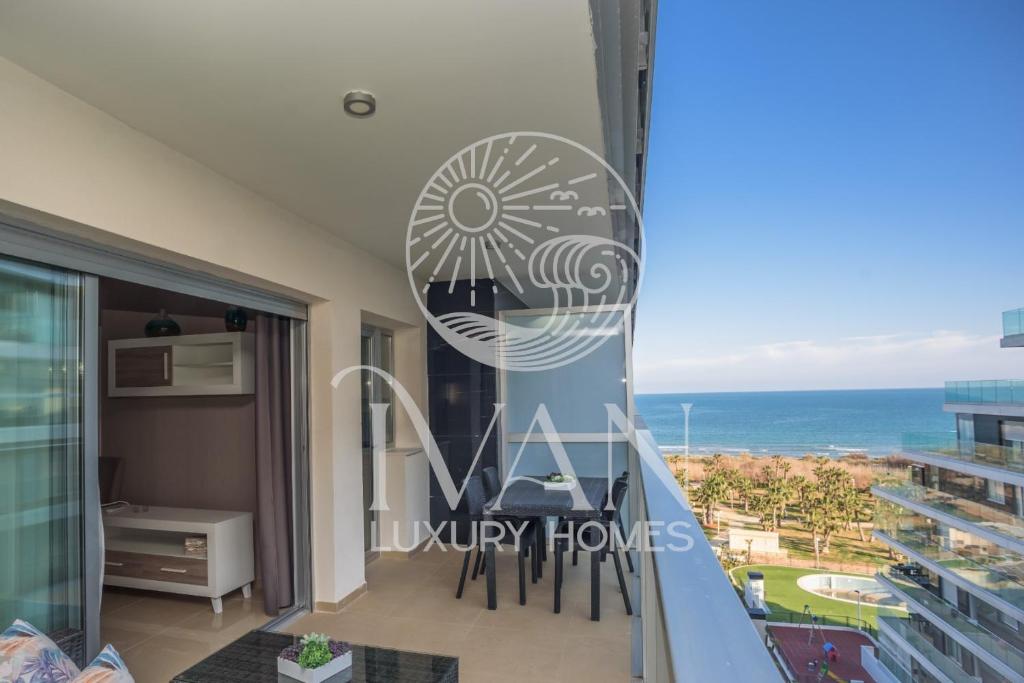 Casa Solymar Ivan Luxury Homes 8ªPlta Sur 1ªLínea - Hizvo