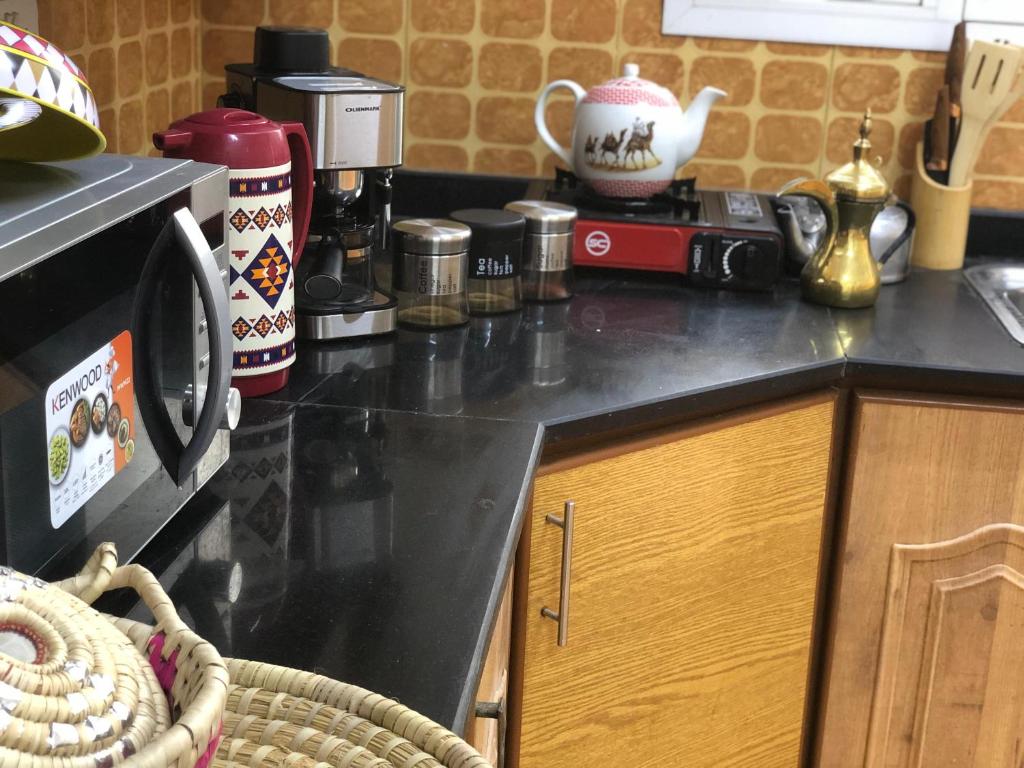 Kuchyň nebo kuchyňský kout v ubytování Arabian Hostel