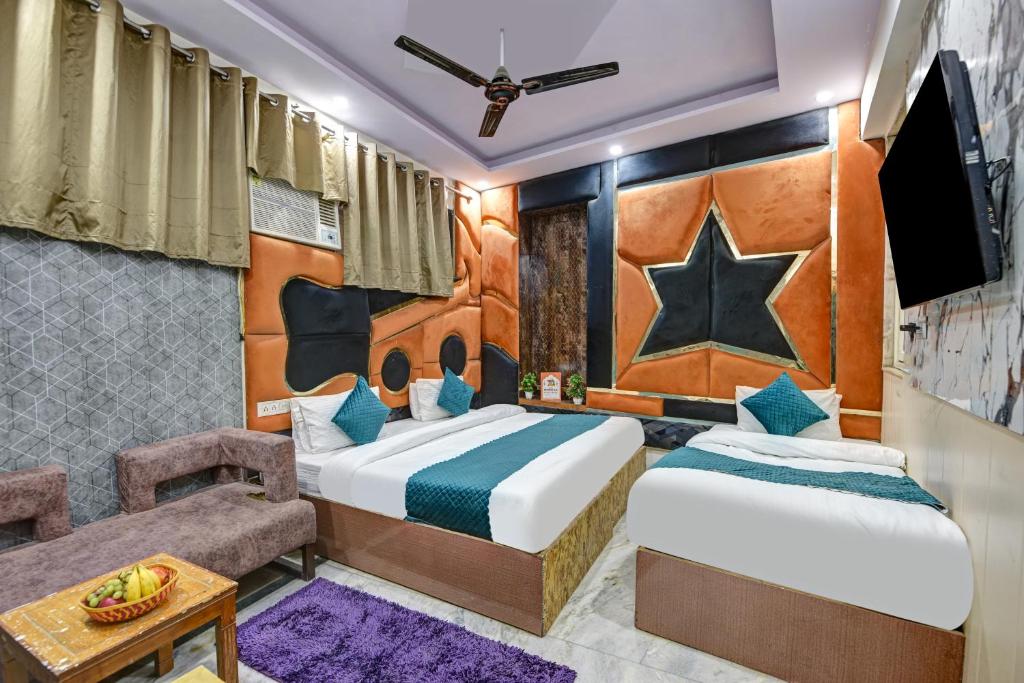 Postel nebo postele na pokoji v ubytování Prime and Family Hotel Double RR - Main Bazar