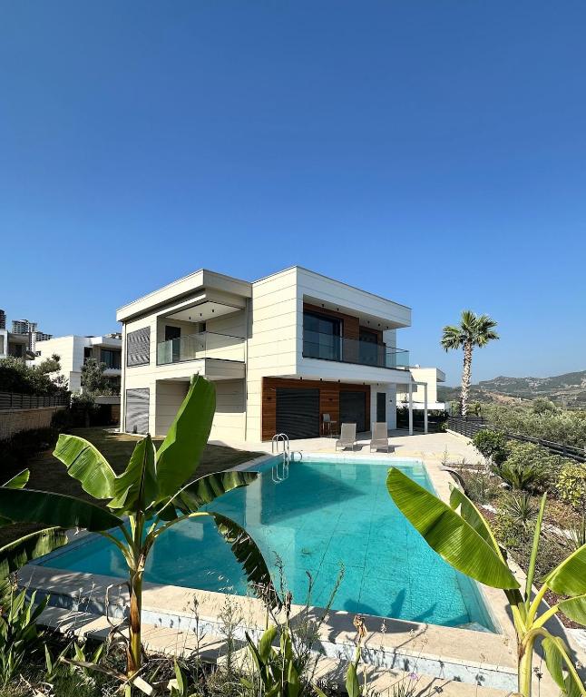 Nefiss villa with private pool, Kusadası (updated prices 2026)