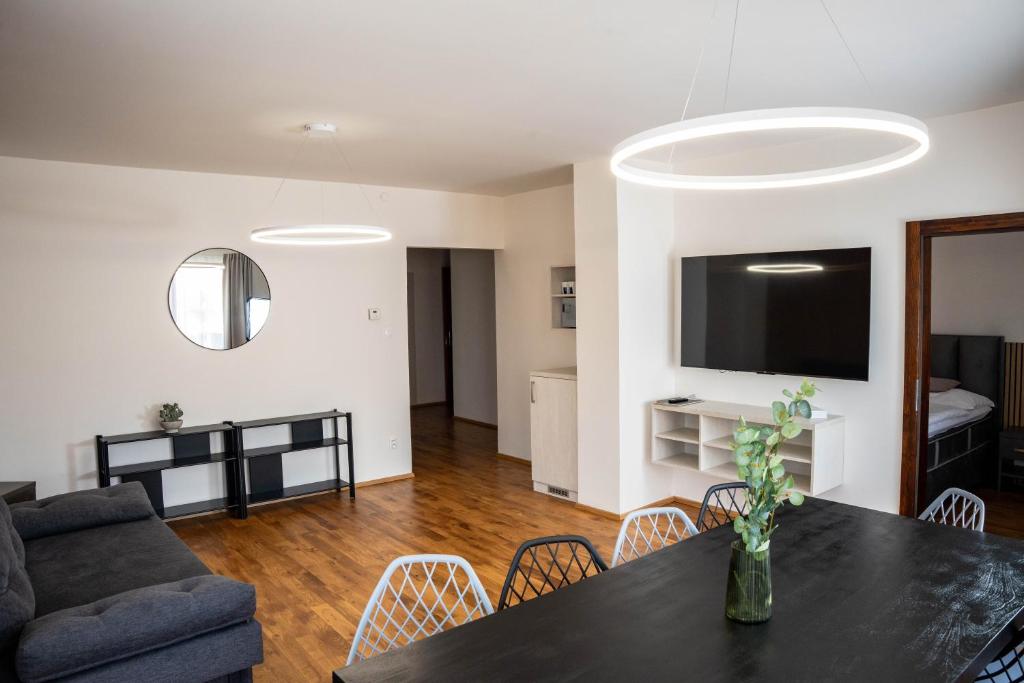 TV a/nebo společenská místnost v ubytování Hotel Sharingham
