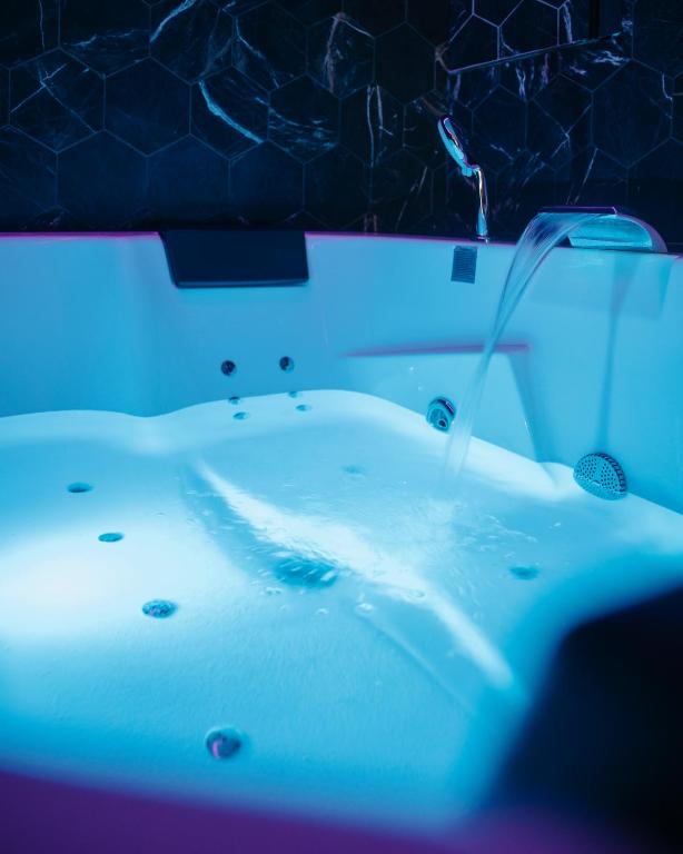 Love Room - Luxe et Romance, Bourg-en-Bresse (tarifs actualiss pour 2026)