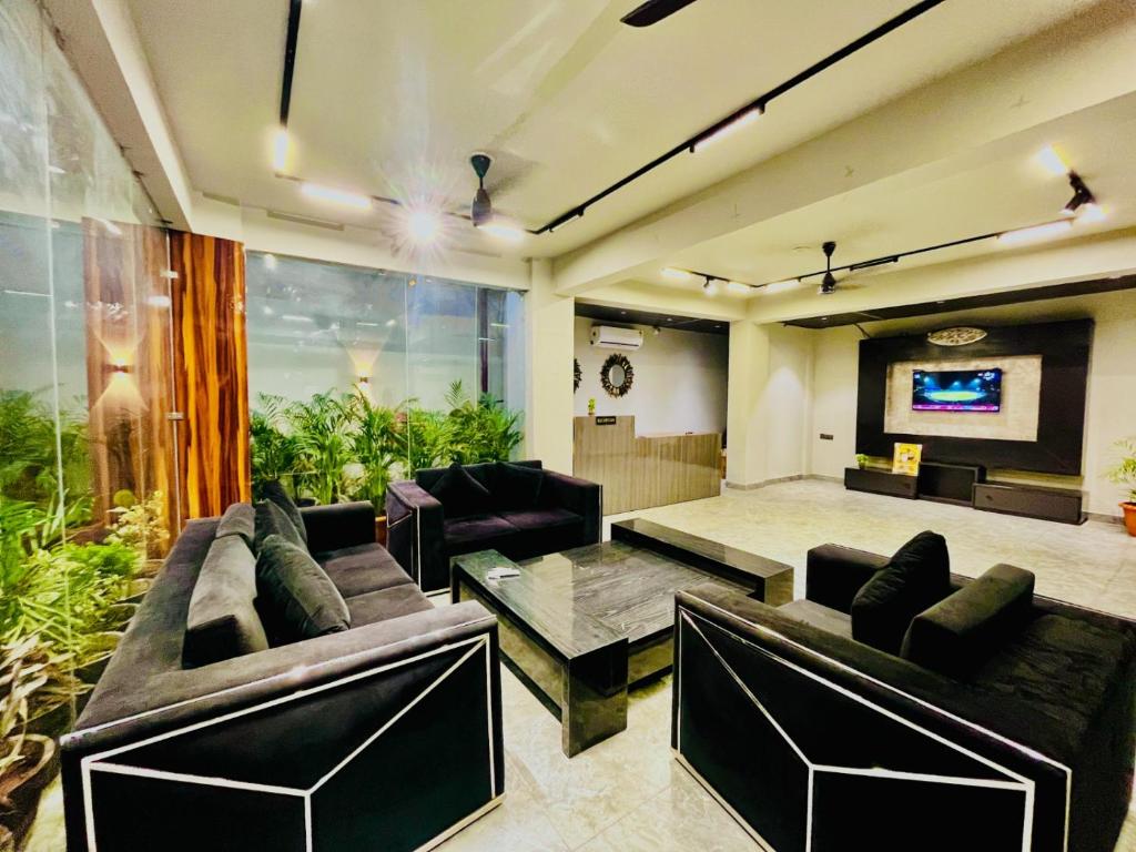 Posezení v ubytování Hotel Aura Residency In Haridwar By Sitara Hotels