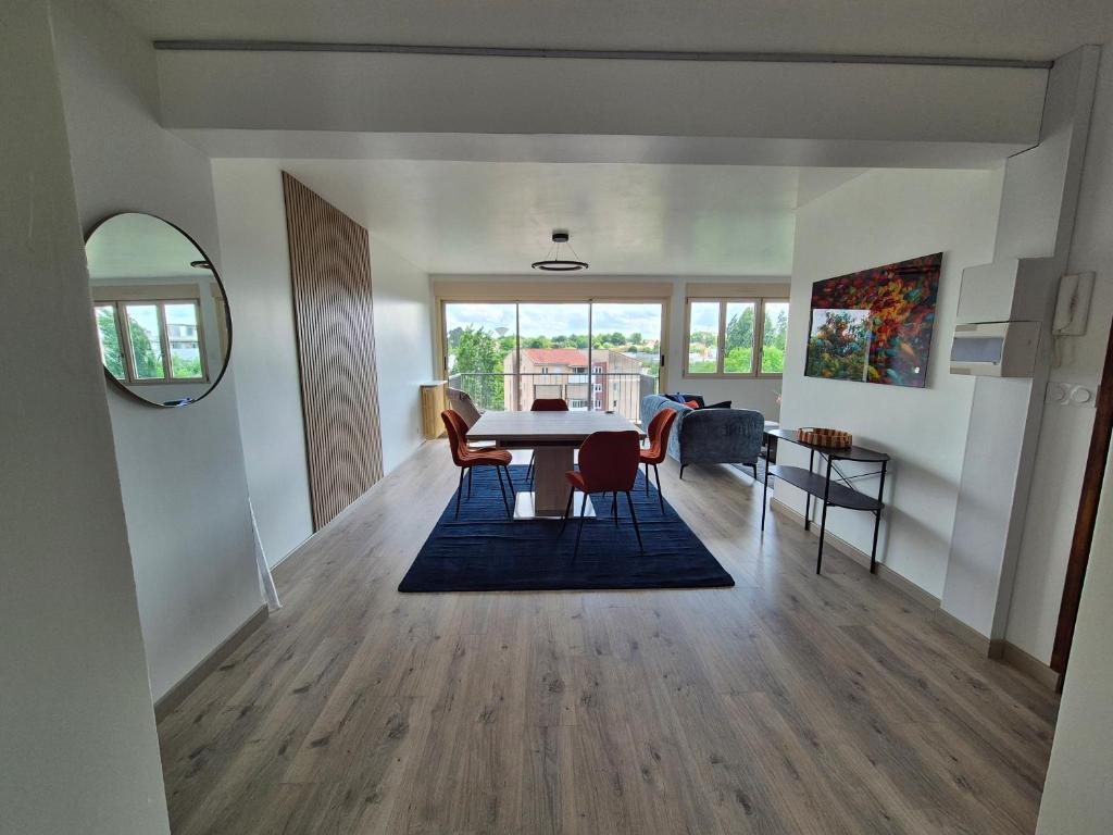 Photo de la galerie de l'établissement Le Bellevue, à La Roche-sur-Yon