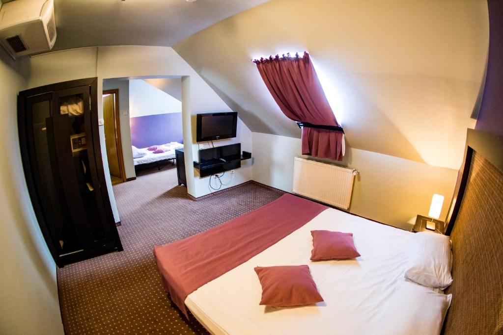 
One-Bedroom Family Apartment
