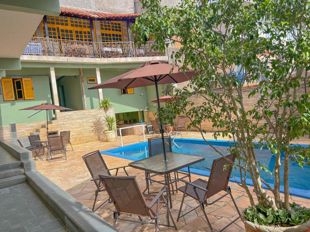 Bazén v ubytování Hotel dos Sonhos nebo v jeho okolí