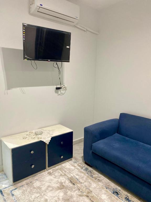 TV a/nebo společenská místnost v ubytování سويت فندقي - للأيجار Suite Hotel Room - for Rent