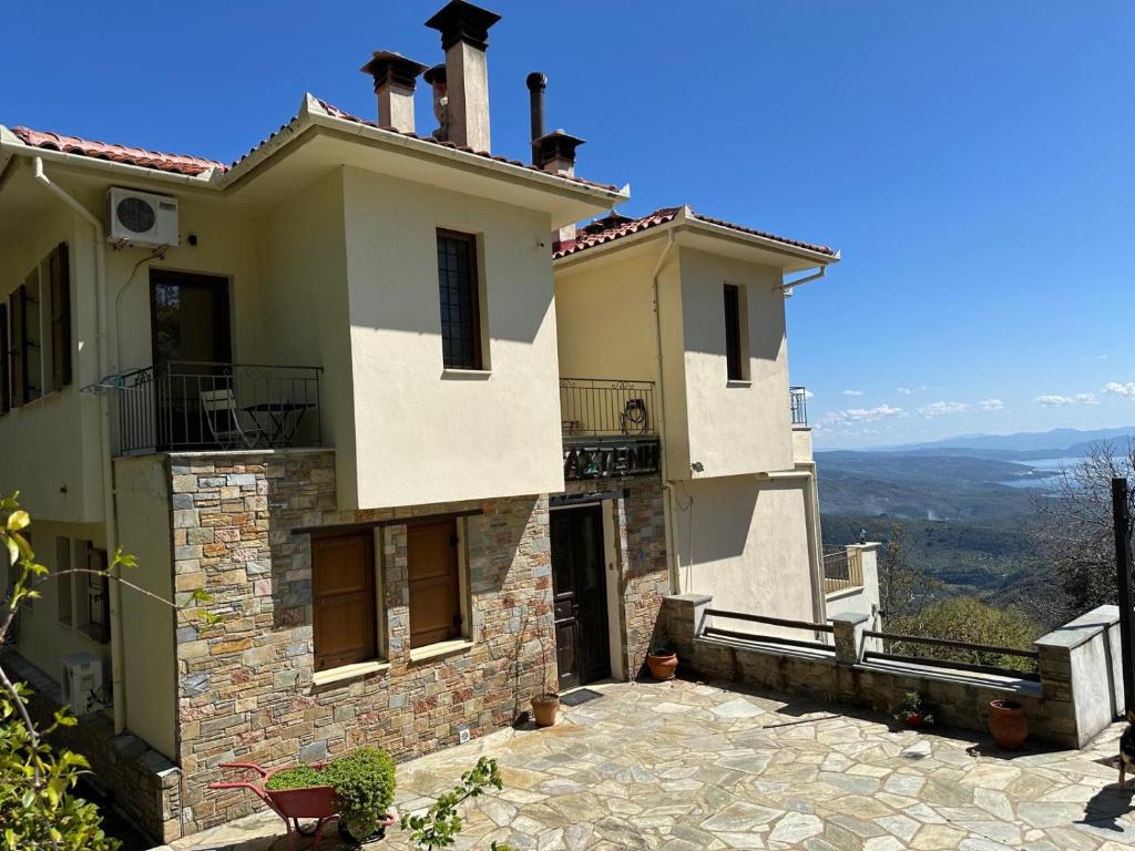 Balkón nebo terasa v ubytování RASTONI Pelion