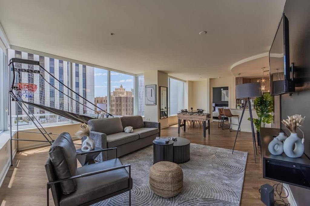 World Class® | Your Luxury Home Away