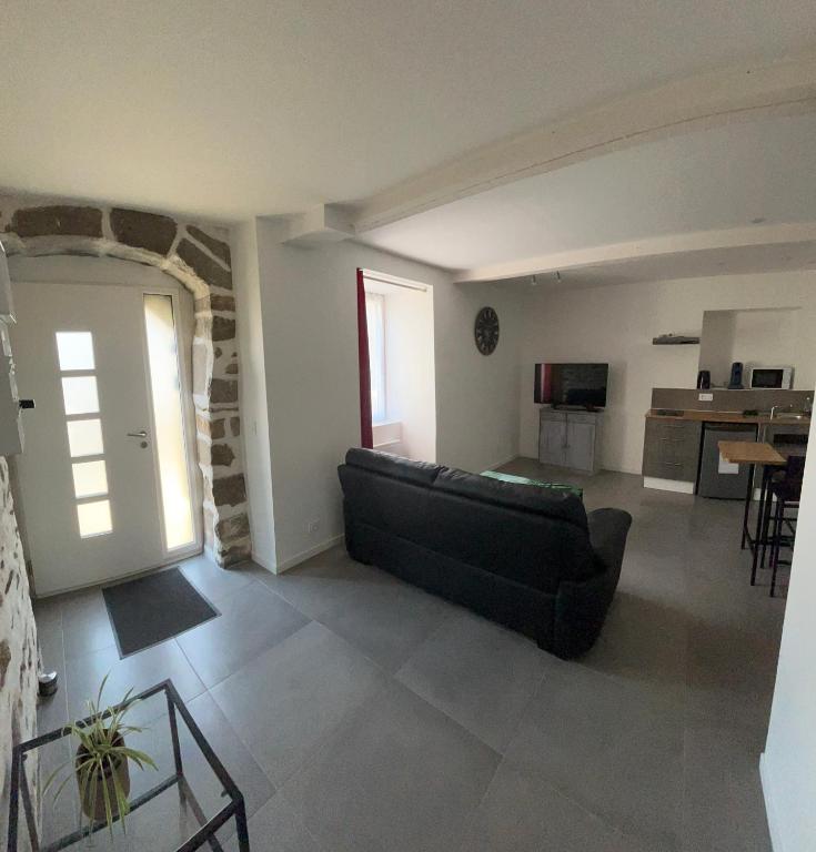 Kuchyňa alebo kuchynka v ubytovaní Appartement entre Saint-Malo, Dinard, Dinan et Dol