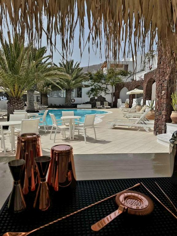 Bazén v ubytování Arion Bay Hotel Santorini nebo v jeho okolí