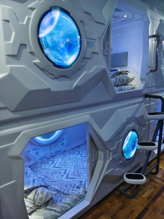 Posezení v ubytování Belgrade Beocean Capsule Hostel