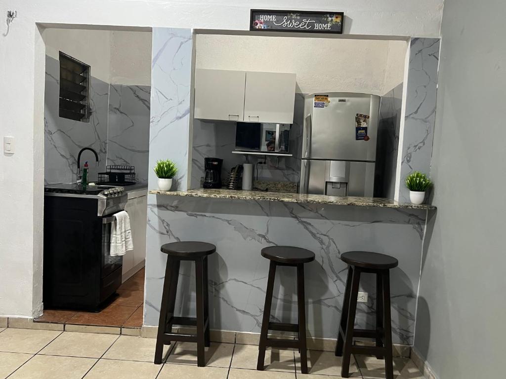 Dapur atau dapur kecil di Oli's apartment studio