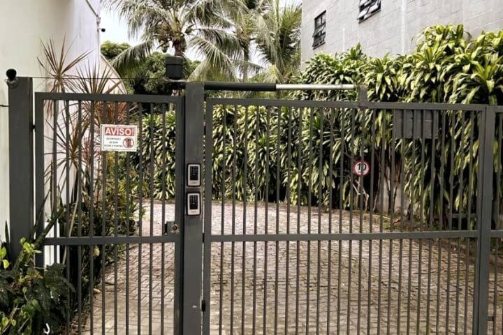 Κήπος έξω από το Itacaré Hospeda 01