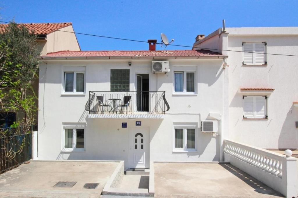 Apartments with parking space Baska, Krk - 24409