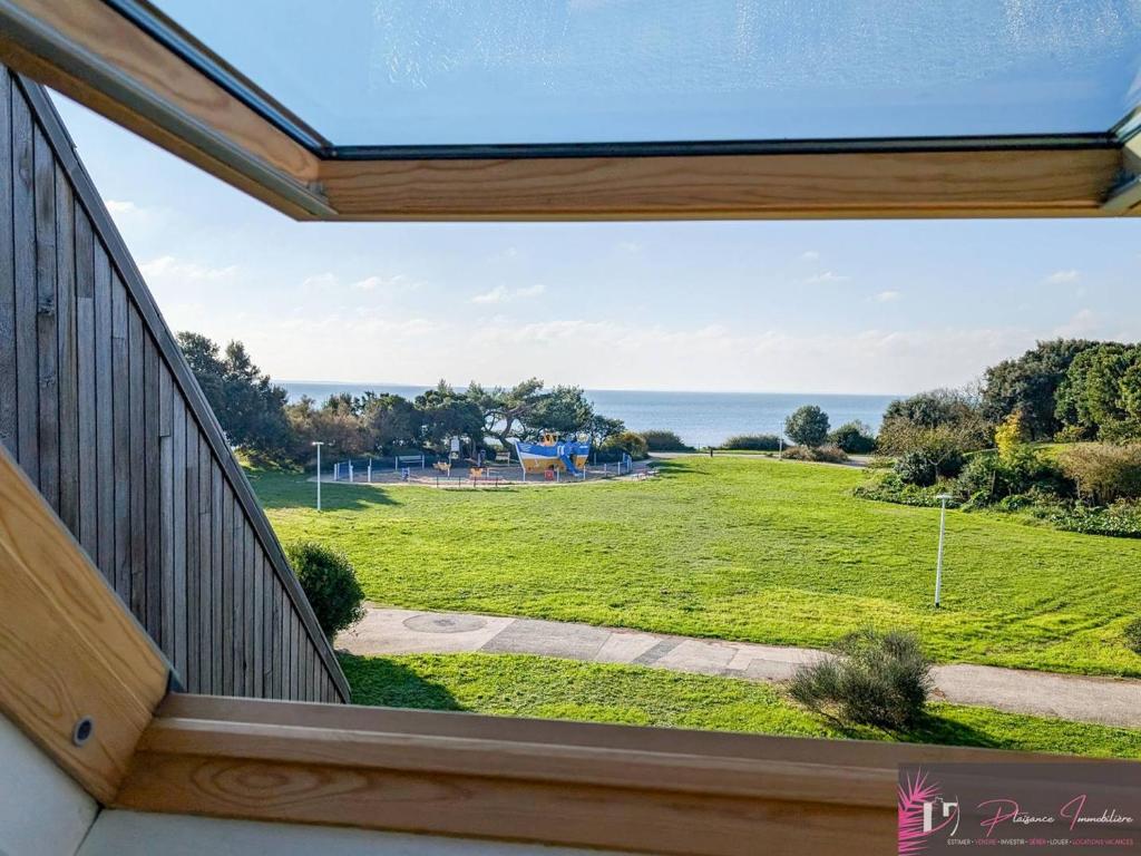 Photo de la galerie de l'établissement Studio cosy avec vue mer, proche plage - FR-1-825-69, à La Rochelle